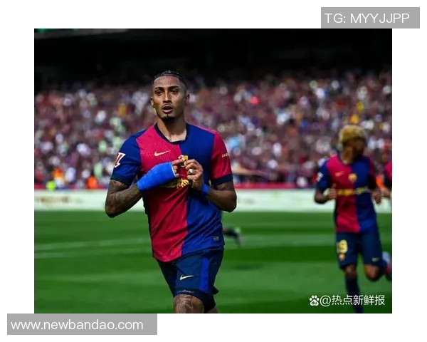 拉菲尼亚荣获西甲最佳与欧冠金靴却无缘年度最佳阵容令人唏嘘