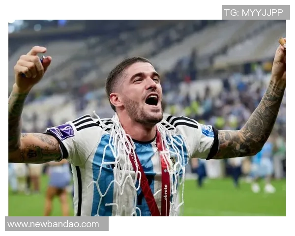 德保罗社媒欢庆季后赛首战胜利激励球队继续前行