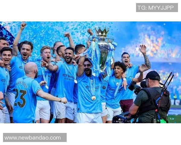 曼城发布海报热身即将到来的布伦特福德客场大战期待全力以赴