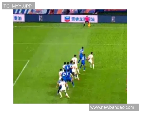 海牛门前连续进攻未果VAR判罚越位导致进球无效引发争议